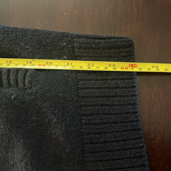 Michael Kors sweater - Picture 9 of 11